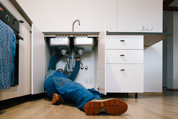 Professional Pipe Repair technician working in Dycusburg, KY